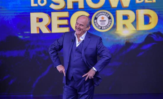 Gerry Scotti is the host of a new edition of Lo Show dei Record
